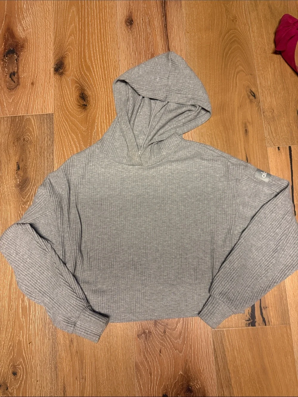 🌷❄️ALO Muse cropped Gray Hooded Ribbed Knit HOODIE